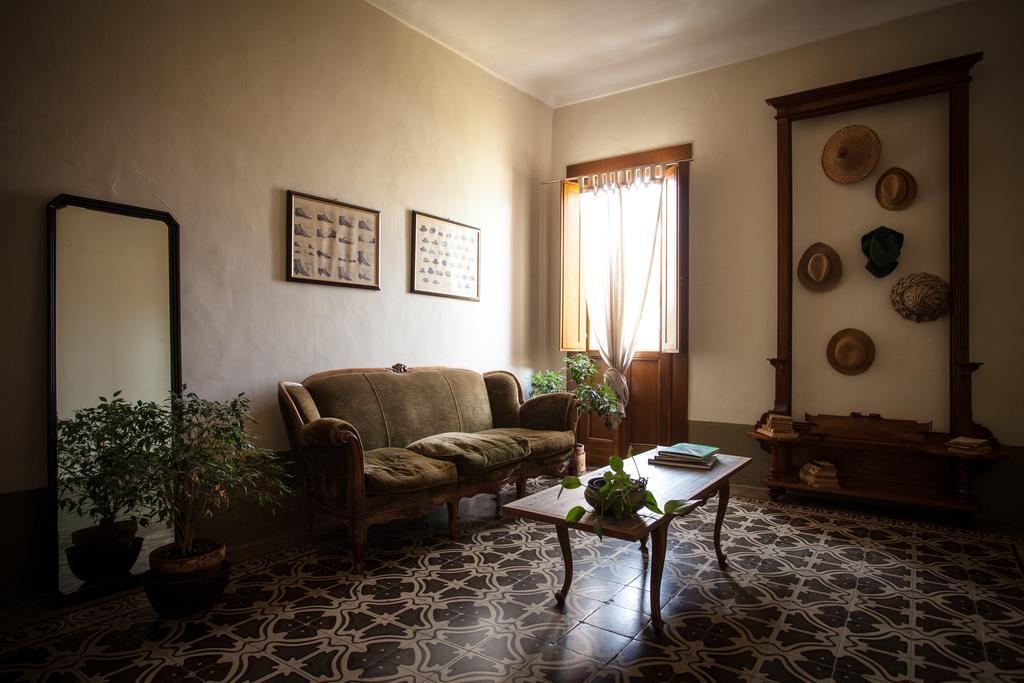 Bed and Breakfast Piazza San Pantaleo Сорсо Екстер'єр фото