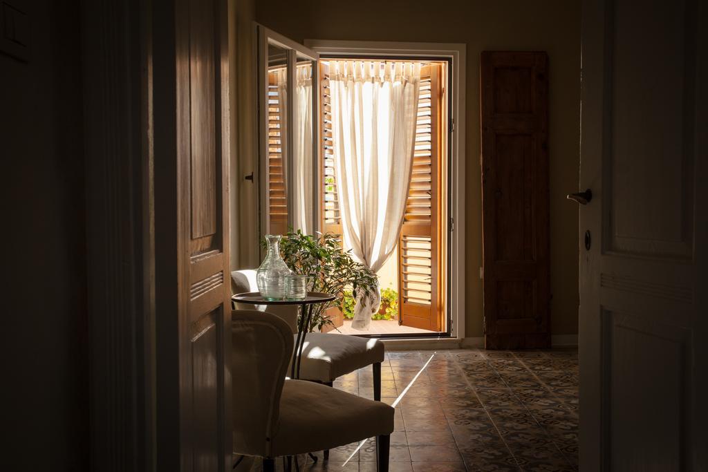 Bed and Breakfast Piazza San Pantaleo Сорсо Номер фото
